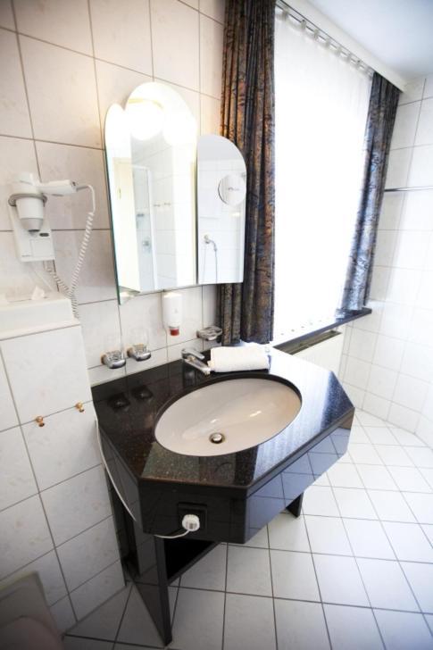 Hotel Hirsch Leonberg Esterno foto